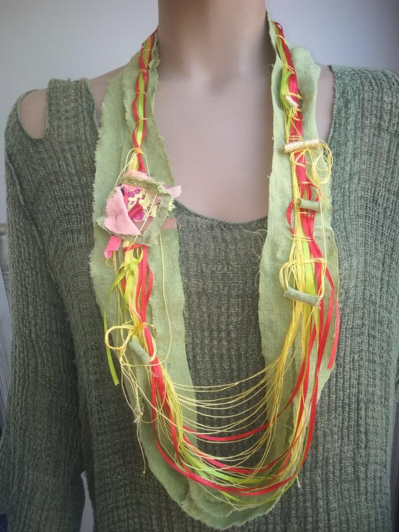 Κολιέ Υφασμάτινο Χειροποίητο χρώματος Πράσινου Φυστικί.